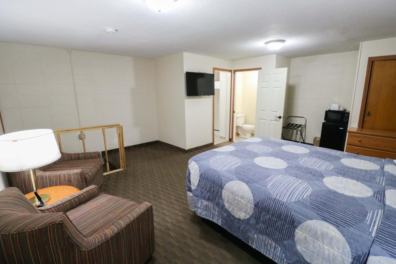 Bear Lodge Motel Сандэнс Экстерьер фото