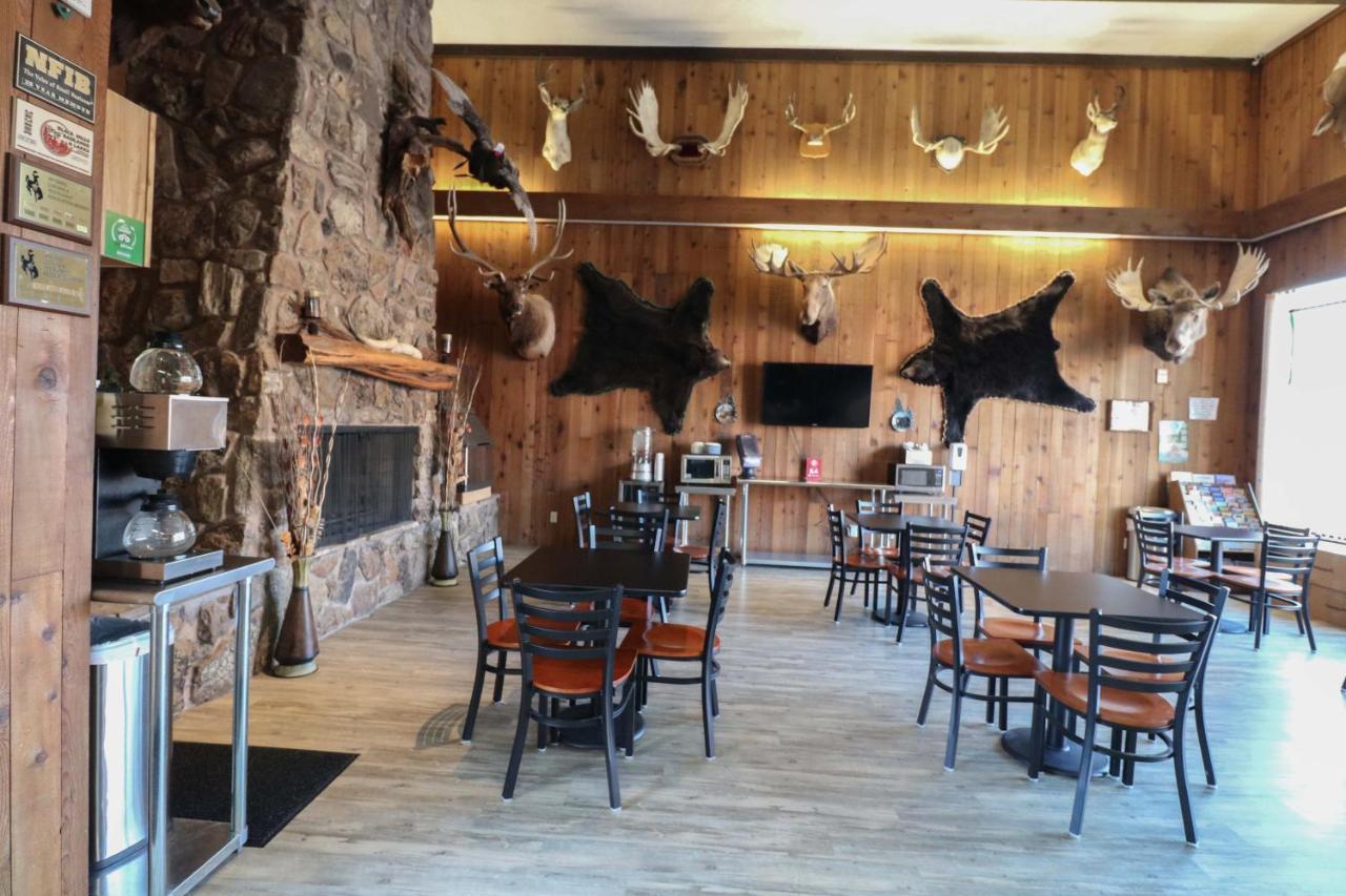 Bear Lodge Motel Сандэнс Экстерьер фото