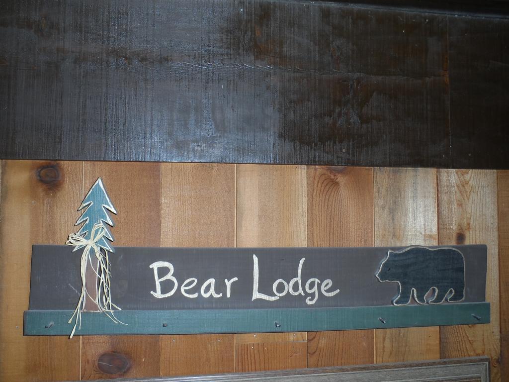 Bear Lodge Motel Сандэнс Экстерьер фото