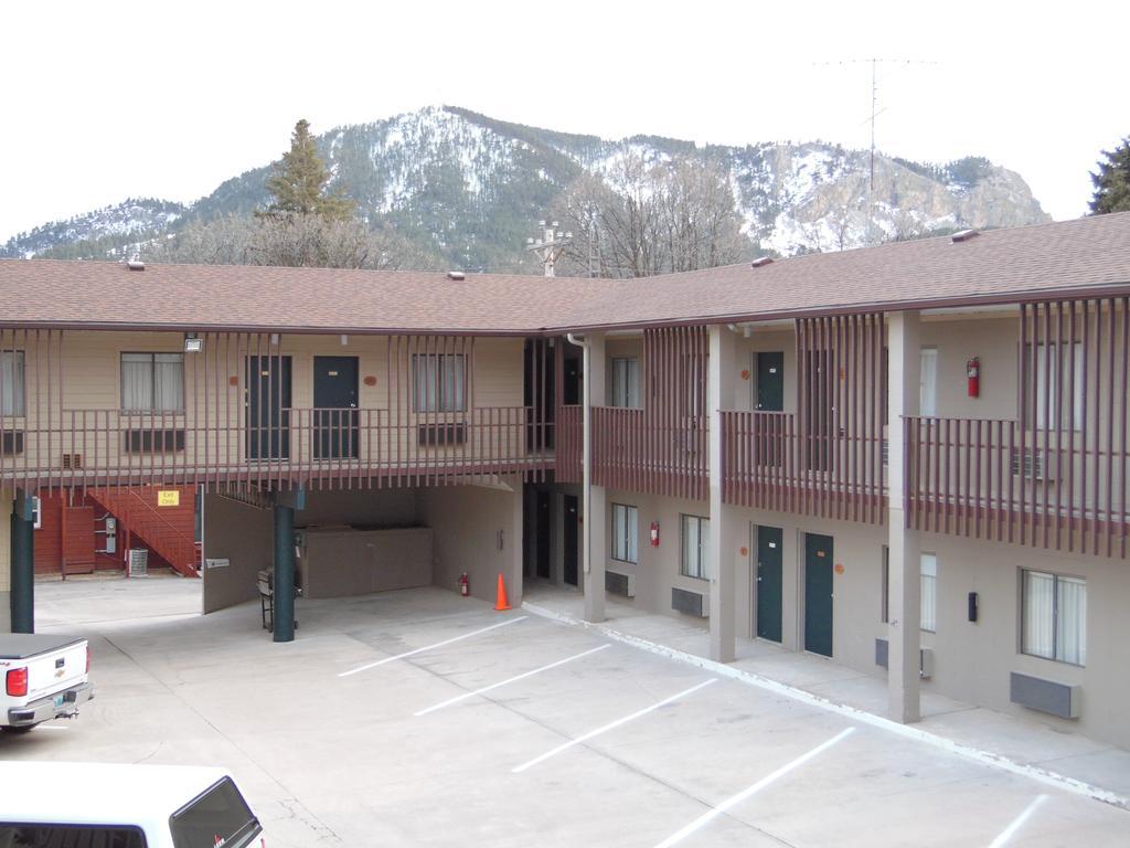 Bear Lodge Motel Сандэнс Экстерьер фото